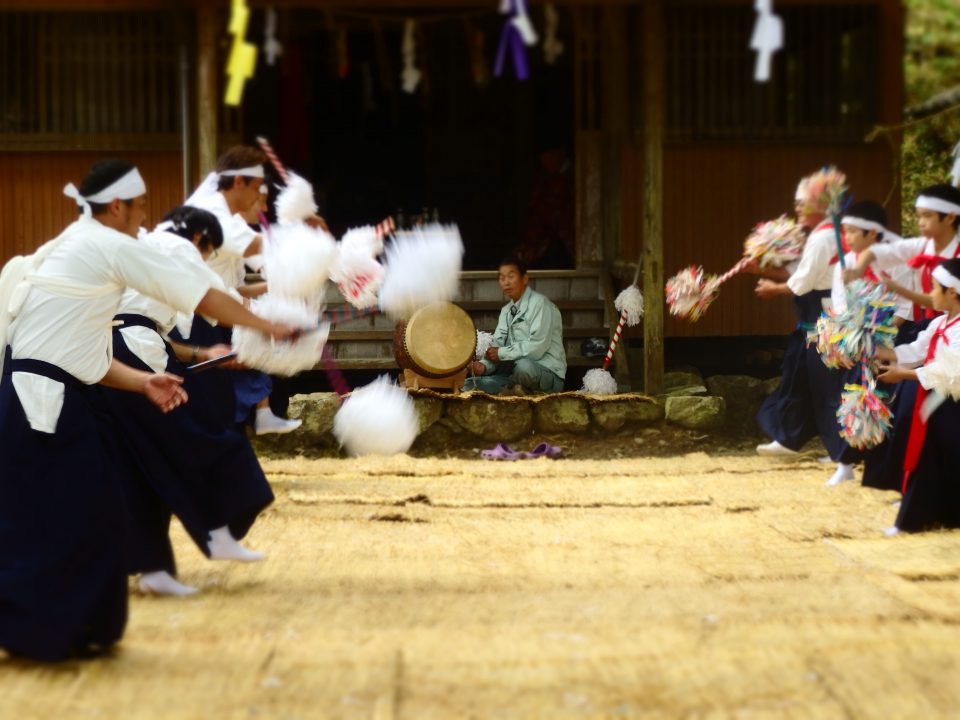 奥打井川の花取り踊り